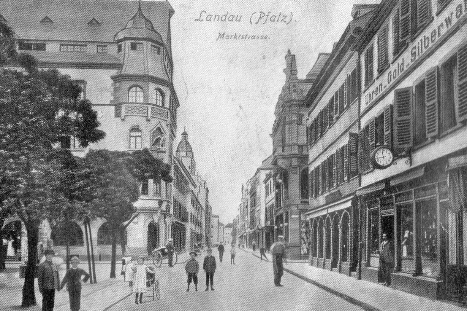 Marktstraße in Landau um 1900